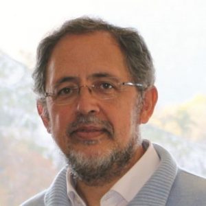 Rafael Díaz-Salazar, autor de "Educación y cambio ecosocial", es profesor de Sociología en la Universidad Complutense de Madrid (España).