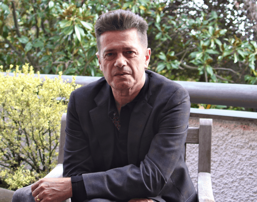 Santiago Auserón: filosofía "on tour" Si tuviera que quedarse con un libro de filosofía Santiago Auserón elegiría "Fragmentos" de Heráclito.