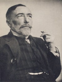 English: Joseph Conrad in 1916. Medium: Photogravure / Alvin Langdon Coburn (1882–1966) Joseph Conrad. Aunque nacido en Polonia, toda la obra del autor fue escrita en inglés. (Joseph Conrad in 1916. Medium: Photogravure / Alvin Langdon Coburn (1882–1966)