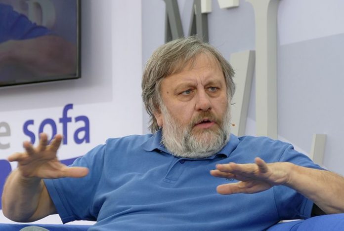 El filósofo esloveno Slavoj Žižek, en 2015, en el Bookfair de Leipzig / Autor: Amrei-Marie / CC Attribution-Share Alike 4.0 International El filósofo esloveno Slavoj Žižek, en 2015, en el Bookfair de Leipzig / Autor: Amrei-Marie / CC Attribution-Share Alike 4.0 International