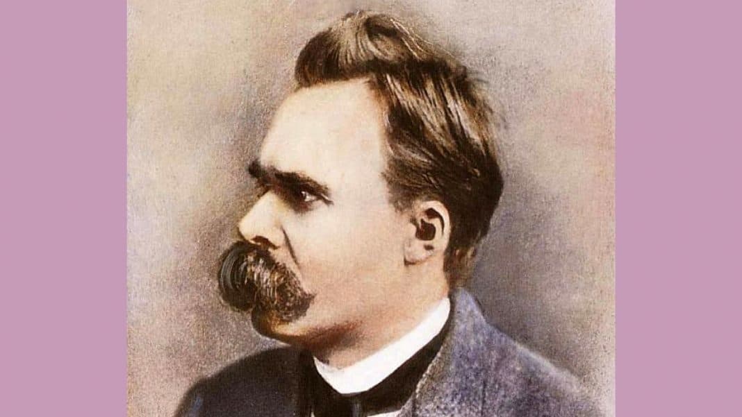 El filósofo alemán Friedrich Nietzsche nació en 1844 y murió en 1900 (Friedrich Nietzsche, hacia 1900. Cubierta de 
