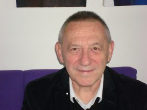 Yves Michaud: “Con Mayo del 68 todo el mundo salió ganando” Yves Michaud (Lyon, 1944) es filósofo experto en arte, estética y teoría política. Además de sobre estos temas ha escrito sobre violencia, transhumanismo... Es la persona que estuvo al frente del proyecto de la Universidad de todos los saberes. En Mayo del 68 era estudiante en París y 50 años después recuerda con nosotros aquellos meses y lo que aprendió de ellos.