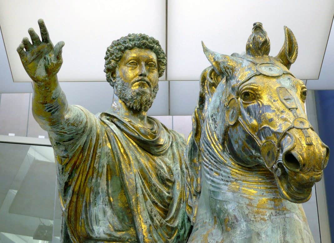 1280px-Marco_Aurelio_bronzo Marco Aurelio (121-180), emperador romano, uno de los máximos exponentes del estoicismo tardío. Imagen: estatua ecuestre de bronce de Marco Aurelio, de los Museos Capitolinos de Roma (Italia), de dominio público (Zanner), distribuida por Wikipedia.