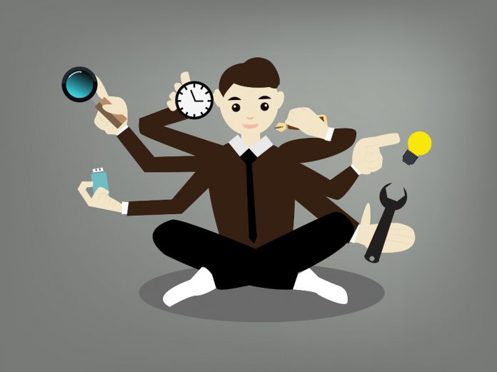 Multitarea (Imagen: SerenaWong / Pixabay/ CC0) Multitarea es la capacidad de realizar varias actividades diferentes al mismo tiempo. (Imagen: SerenaWong / Pixabay/ CC0).