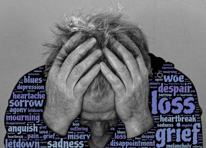 grief-927099_1280 / Pixabay / Dominio Público Para Kierkegaard, hemos de aceptar nuestra libertad, y también, el peso que esta conlleva: la responsabilidad. Es necesario dar el salto... aunque nadie dijo que fuera fácil.