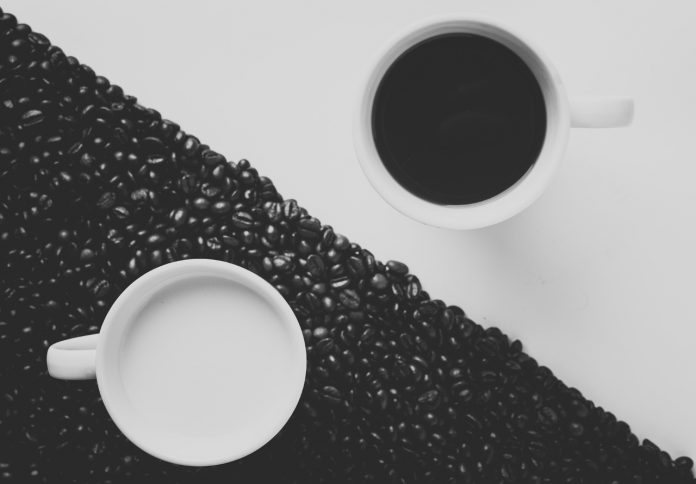 hand-coffee-black-and-white-white-bean-cup-3028-pxhere.com El Yin y el Yang son los conceptos más famosos del taoísmo, encargados de representar la dualidad que se atribuye a todo lo existente al universo.