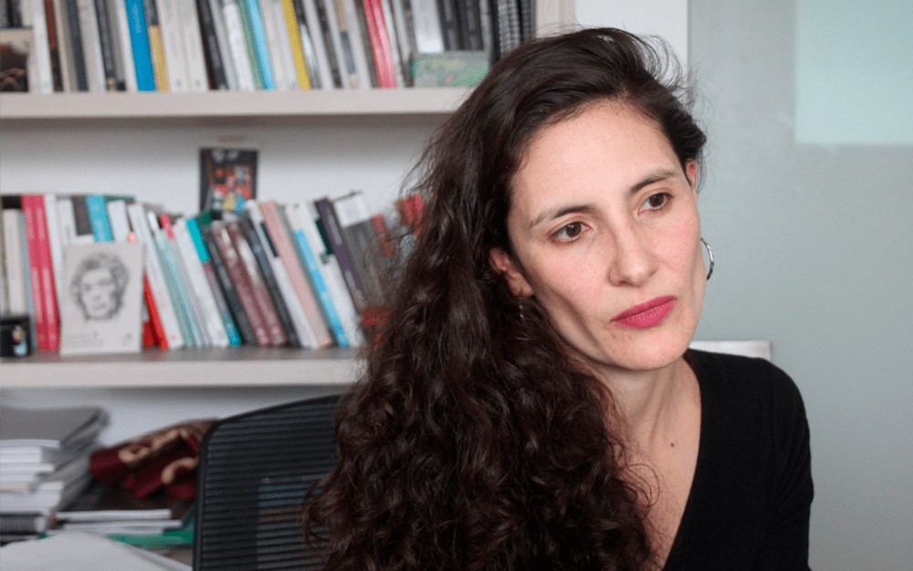 6 filósofas y filósofos hispanoamericanos con mucho que decir Laura Quintana, profesora del Departamento de Filosofía de la Facultad de Ciencias Sociales de la Universidad de Los Andes, Colombia. Foto: Marcela Becerra.
