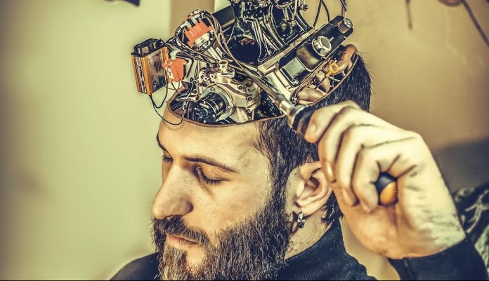 man-hair-portrait-machine-clothing-black-1191738-pxhere.com Desde su nacimiento, el transhumanismo, la posibilidad de mejoramiento de la especie humana por medio de la técnica, ha bebido de la ciencia ficción.