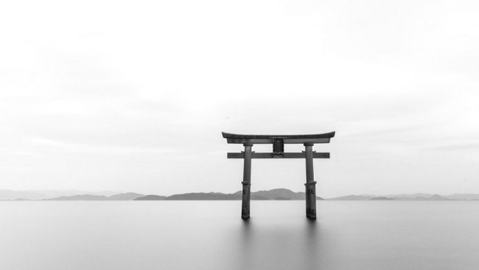 Escuela de Kioto. Imagen de Jordy Meow en Pixabay. «Por una extraña e incomprensible vista de miras se ha dado primacía a lo occidental frente a lo oriental, soslayando la importancia de tres pensadores japoneses fundamentales: Nishida Kitaro, Tanabe Hajime y Nishitani Keiji, los representantes más relevantes de la Escuela de Kioto», escribe el filósofo Carlos Javier González serrano.