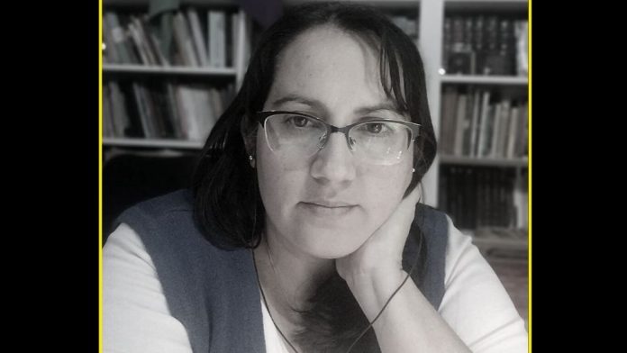 Mariana Castillo Mariana Castillo Merlo, doctora en Filosofía, dirige el departamento de Filosofía de la Universidad Nacional del Comahue (Patagonia, Argentina) y es integrante de la Red Argentina de Colectivas Feministas de Filosofía.