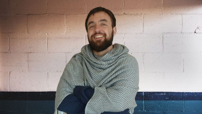 Blas Radi Blas Radi es profesor de filosofía, becario doctoral de CONICET, activista y co-coordinador de la Cátedra Libre de Estudios Trans*.