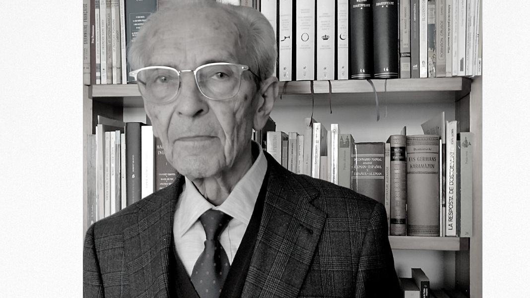 Pere Lluís Font Pere Lluís Font, profesor en la Universitat Autònoma de Barcelona, ha dedicado gran parte de su vida al estudio de autores modernos como Pascal, Montaigne, Spinoza, Kant y Descartes.